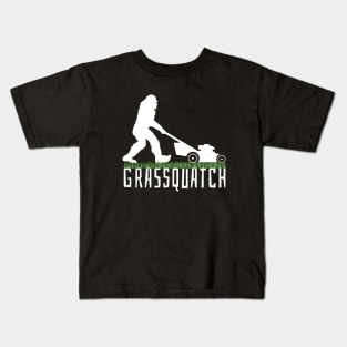 Sasquatch Grassquatch Lawn Mowing for Landscapers Lawn Workers Lawncare Kids T-Shirt